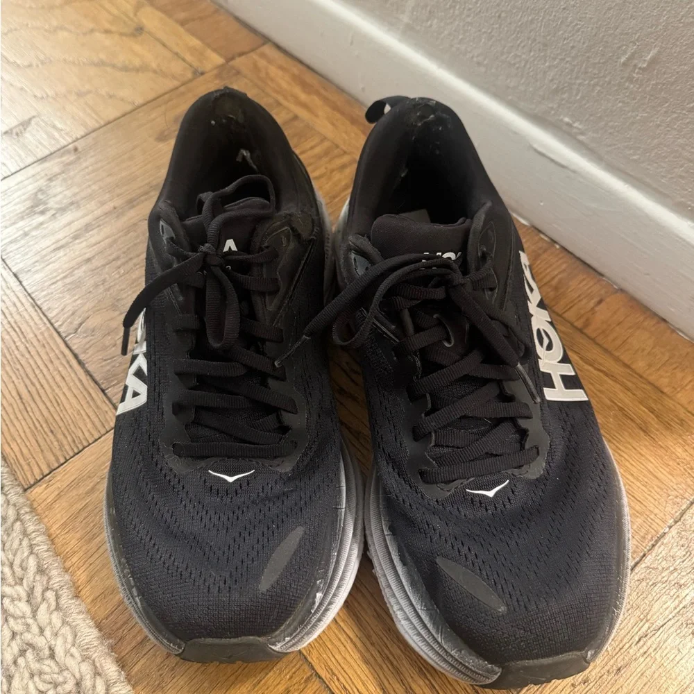 Hoka One One Bondi 8 Running Shoes Size 8 B Black Athletic Sneakers - Picture 2 of 8